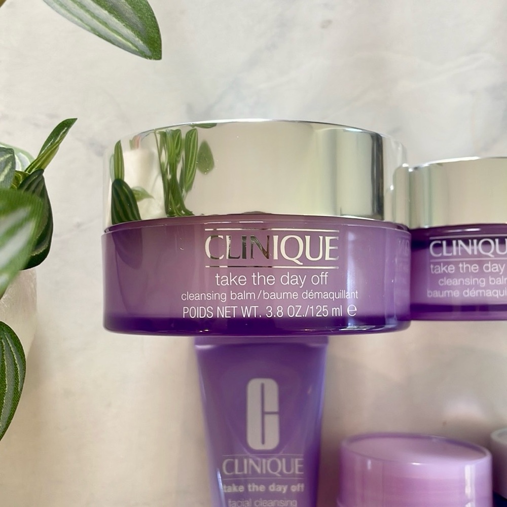 Clinique Take The Day Off 7 Piece Set - Picture 2 of 5